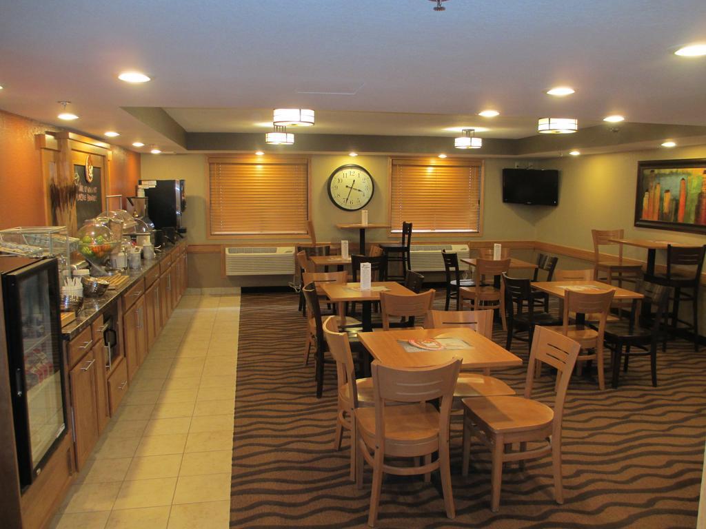 Americinn By Wyndham Algona Exterior photo